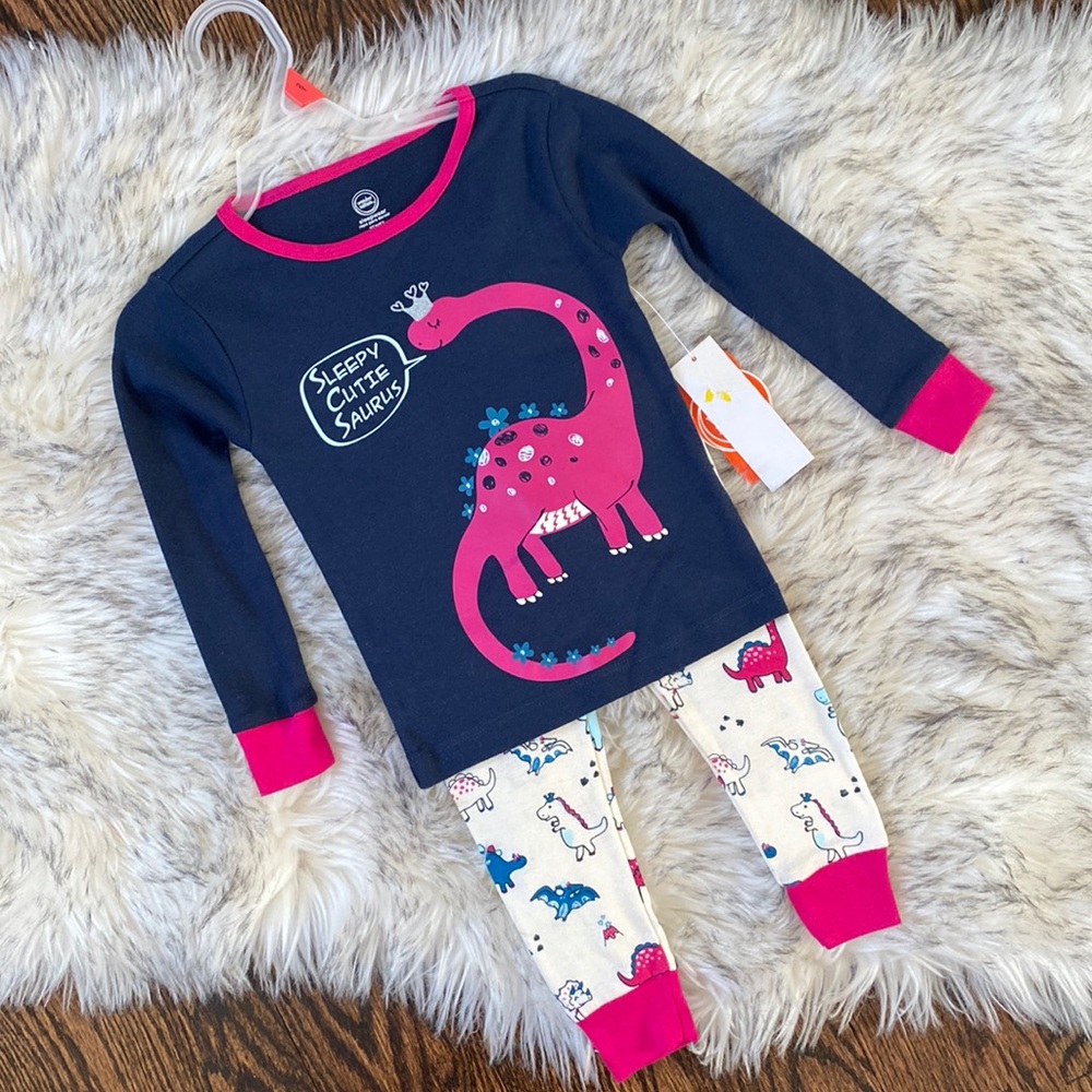 💕2/$30💕 2T NWT Toddler Girl Dinosaur Pajama Sets